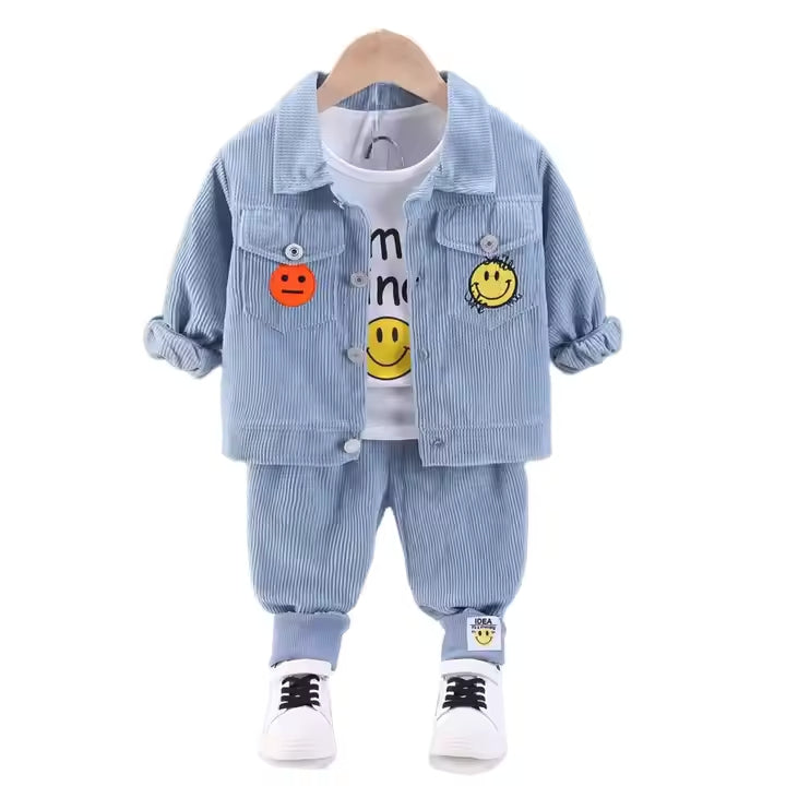 Traje de infantil 3 piezas pantalon camiseta y sueter.